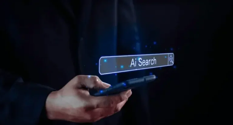 Eine Hand tippt, und die Suchmaschine antwortet mit KI-angereicherten Ergebnissen. Statt endloser Links gibt es klare Antworten, Visualisierungen und Handlungsempfehlungen – die Zukunft der Informationsbeschaffung.